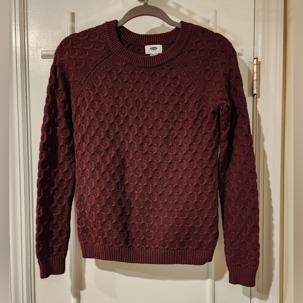 Old Navy cable knit scoop neck sweater  NEW Without Tags - Burgundy  - size XS